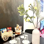Franzese Apartment Sanita